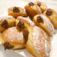 A picture of Bomboloni Nutela.
