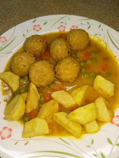 Una foto de Albóndigas de pollo en salsa