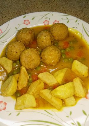 Una foto de Albóndigas de pollo en salsa
