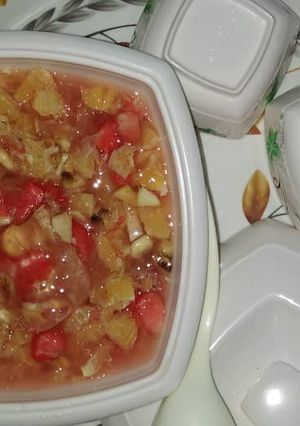 Fruit salad ainihin hoton girkin
