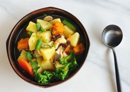 Canh Củ Quả Hạt Thập Cẩm