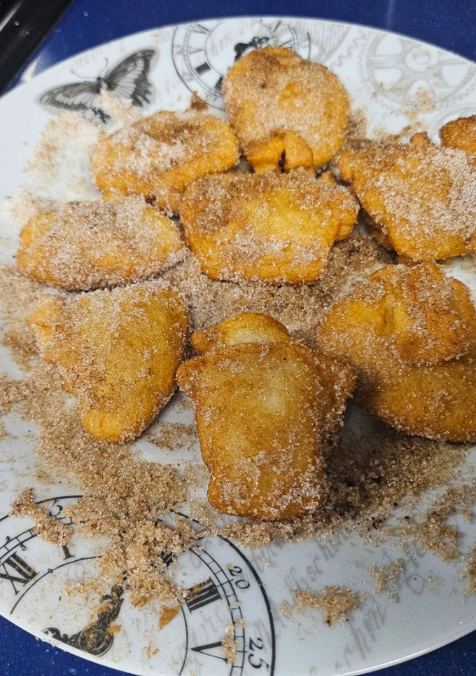 Una foto de Buñuelos de vientos. 3 ingredientes y 5 minutos