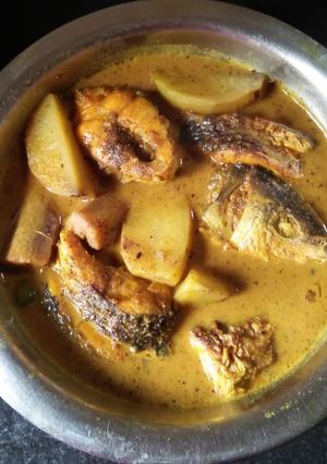 মরিচ দিয়ে পোনা মাছের ঝোল (morich diye pona macher jhol recipe in Bengali) রেসিপির প্রধান ছবি