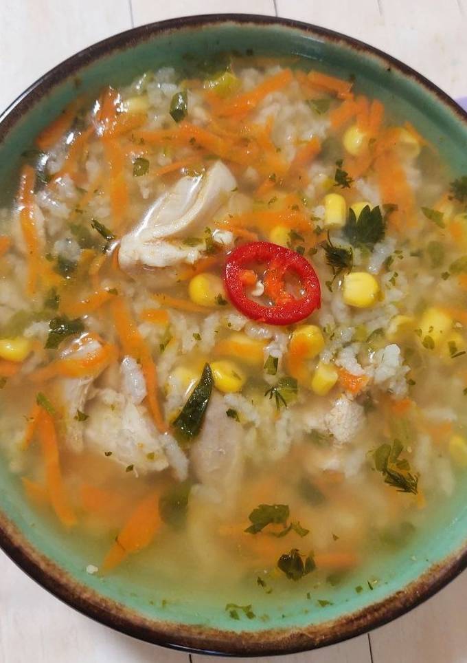 Суп з курки із кукурудзою та рисом.😋