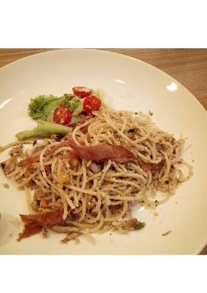 Foto resep Spaghetti Oglio Olio Tuna + Smoked beef