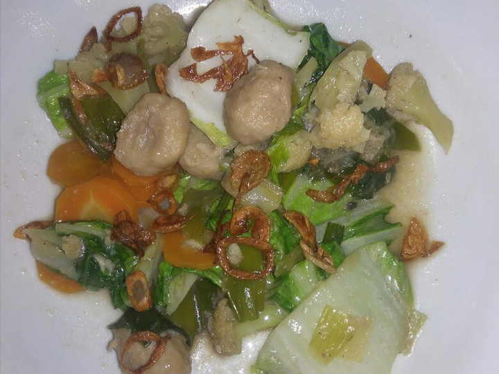 Resep Tumis sawi putih bakso wortel yang Bisa Manjain Lidah