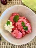 Glace légère au skyr et aux cerises noires