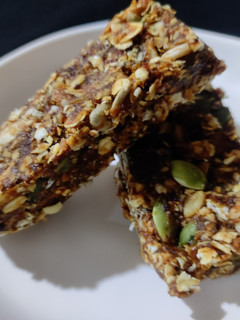 A picture of Granola bar.