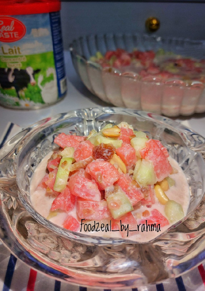 A picture of Cucumber Fruit Salad.