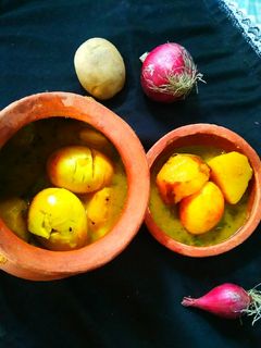 আলু ডিম সেদ্ধর ঝোল (aloo dim seddhor jhol recipe in Bengali) রেসিপির প্রধান ছবি
