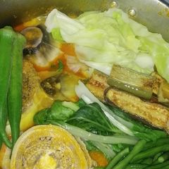 A picture of Pork kare-kare.