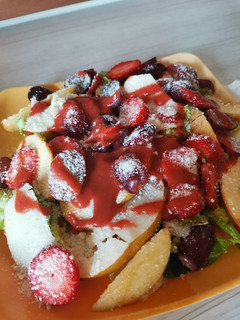 A picture of Messy Salad with Strawberry Vinaigrette.