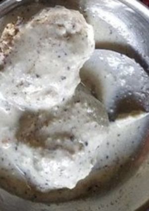 दही भल्ले(dahi bhalle recipe in hindi) रेसिपी मुख्य फोटो