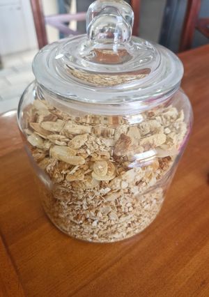 Una foto de Granola de miel y almendras