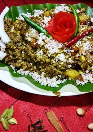 A picture of Banana blossom curry.