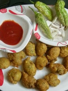A picture of Daal vada.