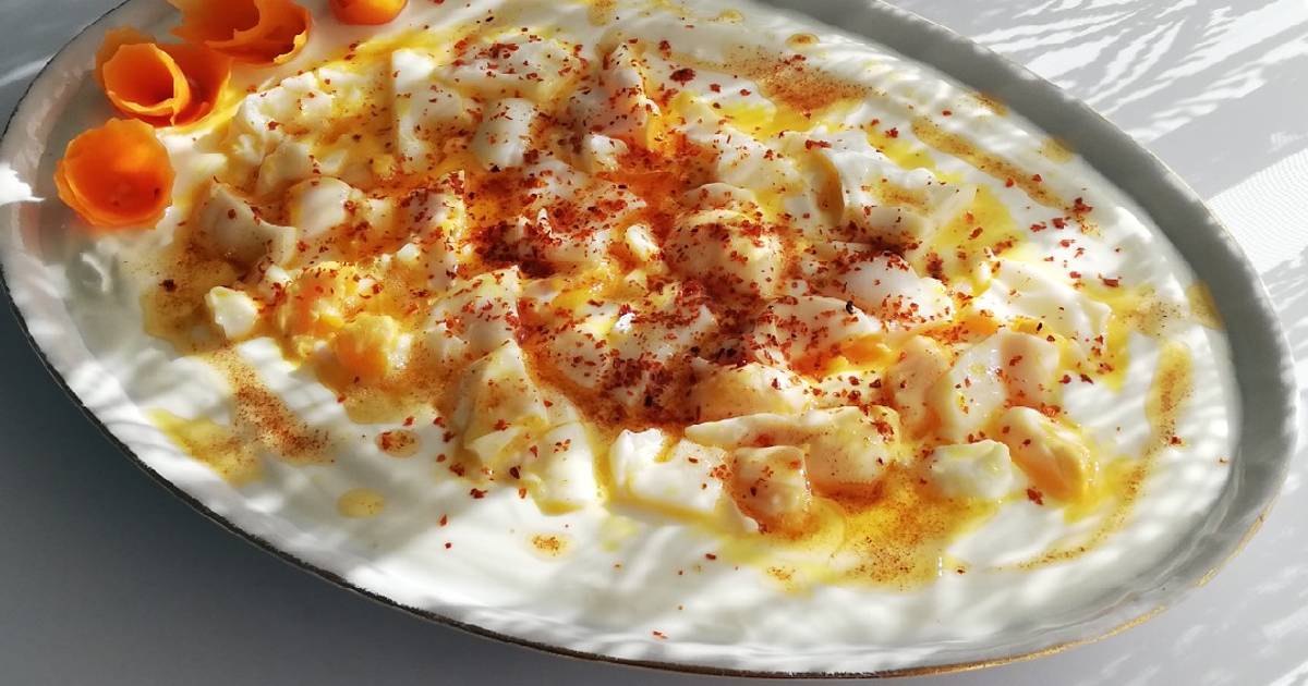 Oeufs pochés, yaourt à la turque pour 4 personnes - Recettes - Elle à Table