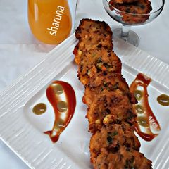 A picture of Semolina vadas.