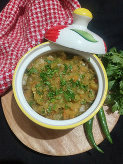 हरा टमाटर की चटनी(Hare tamatar ki chutney recipe in Hindi) रेसिपी मुख्य फोटो
