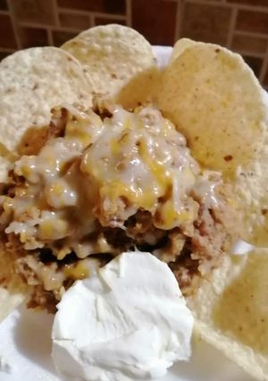 Una foto de Nachos con carne molida