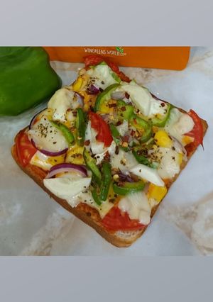 A picture of Tandoori Mayonnaise Capsicum Pizza.