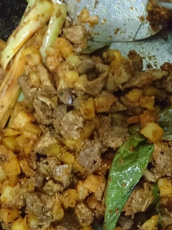 Langkah Gampang Menyiapkan Resep Sambel goreng ati kentang yang Lezat Sekali Anti Ribet, Bisa Manjain Lidah