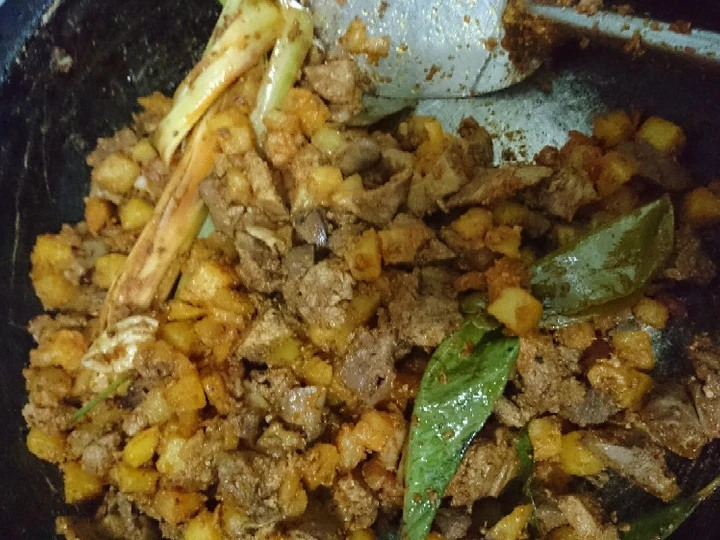 Langkah Gampang Menyiapkan Resep Sambel goreng ati kentang yang Lezat Sekali Anti Ribet, Bisa Manjain Lidah