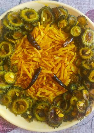 ঝু্রি আলু ভাজা (jhuri aloo bhaja recipe in Bengali) রেসিপির প্রধান ছবি