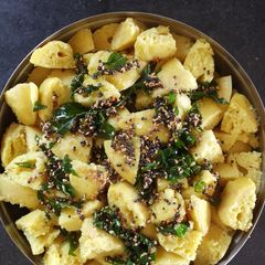 A picture of Simple and tasty dhokla.