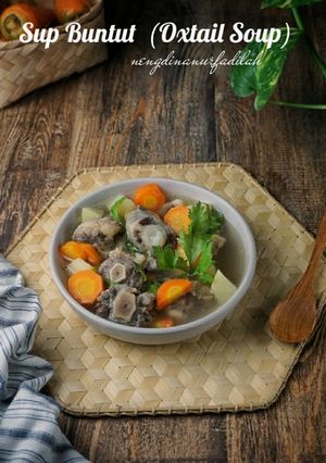 Foto resep Sup Buntut (Oxtail Soup)