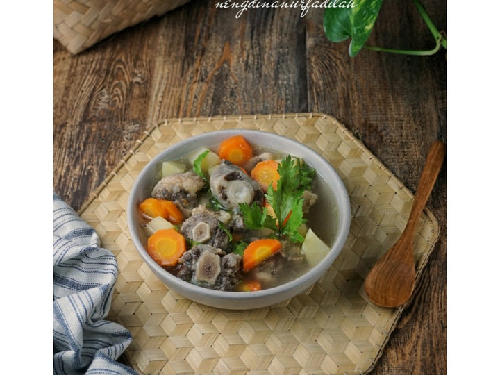 Cara Gampang Membuat Sup Buntut (Oxtail Soup), Menggugah Selera