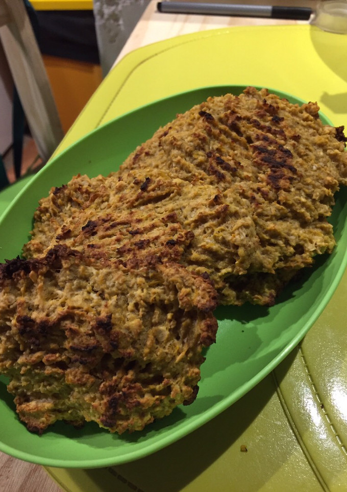 Una foto de Galletas de calabacín, avena y banana