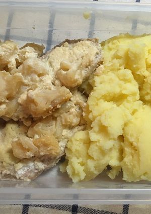 Fokhagymás dubarry sertésszelet (keto) burgonyapürével (nem keto) recept fotója
