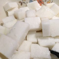 A picture of Lontong (Rice Cake).