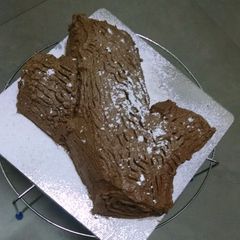A picture of Yule Log Cake.