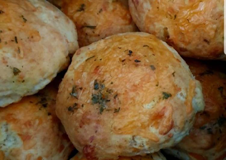Recipe of Favorite Mini-Käsebrötchen