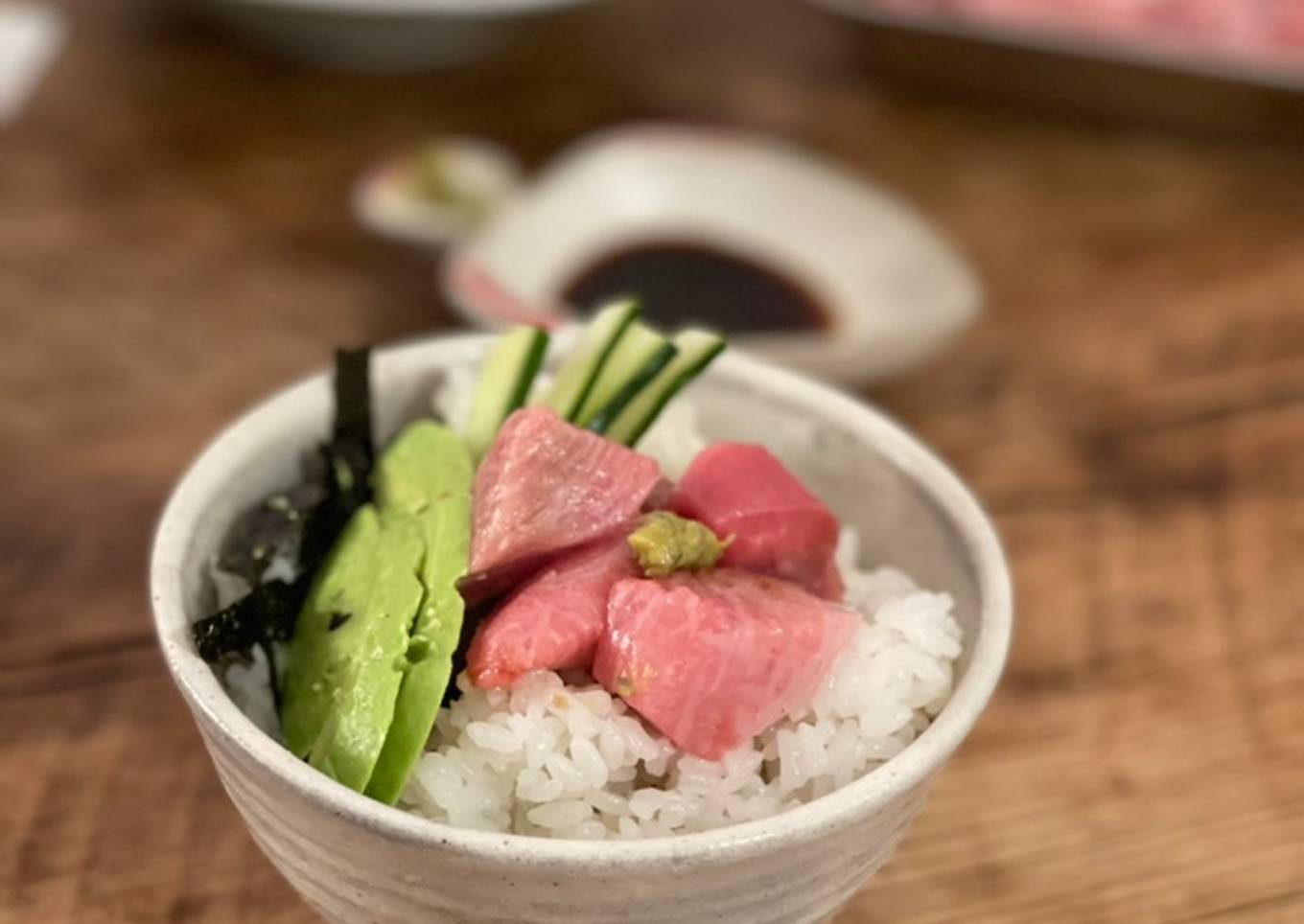🐟 Maguro don - Blue fin tuna sashimi on bowl of rice