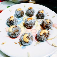 Healthy tasty nutritious falahari energy balls A picture of Healthy tasty nutritious falahari energy balls.