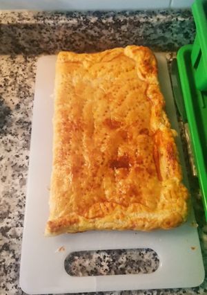 Una foto de Hojaldre de jamón york y queso tipo (tranchetes)