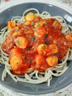 Una foto de Spaghetti con sofrito de potón