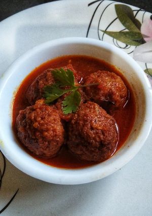 চিকেন কোপ্তাকারি (Chicken kofta curry recipe in bengali) রেসিপির প্রধান ছবি