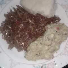 A picture of Silver Cyprinidae and cornmeal 😜😜.