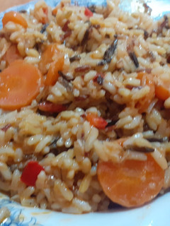 Una foto de Arroz con atún en conserva
