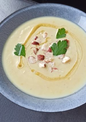 Une photo de Velouté de céleri rave aux pommes