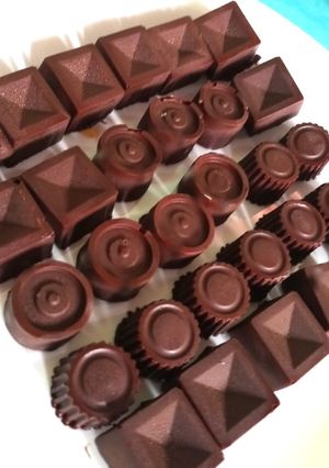 Una foto de Bombones de chocolate 🍫
