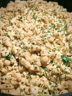 Újhagymás - teljes kiőrlésű tojásos nokedli 🥚🥗 recept fotója