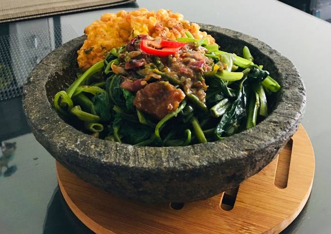 Brambang asem kangkung