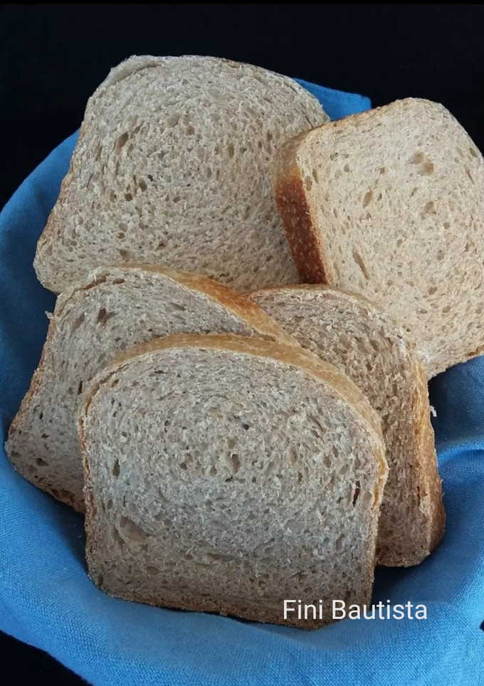 Una foto de Pan de molde espelta integral con masa madre