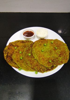 A picture of Matar Moong Dal Chilla Recipe.
