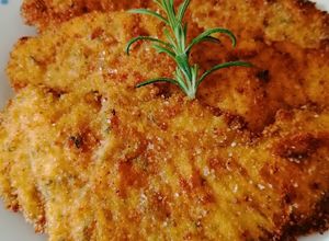 Foto di Cotolette di pollo impanate senza uova